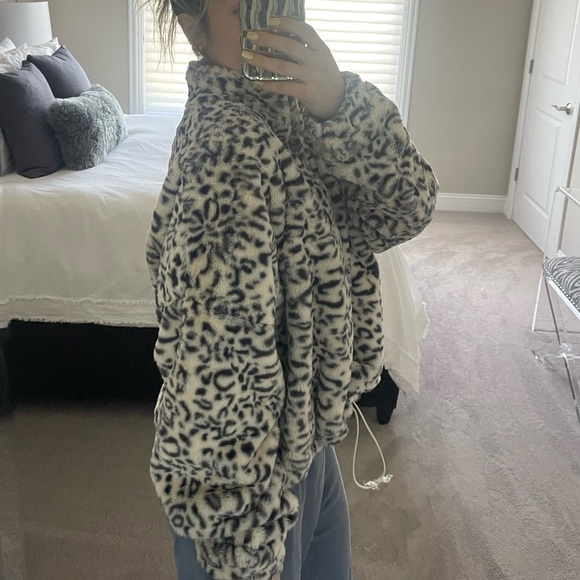 Motel Leopard Quarter-Zip - Picture 3 of 6